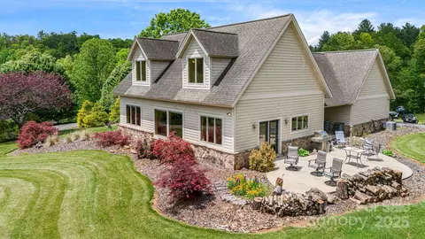 2912 Windswept Ridge Rd, Marshall, NC 28753