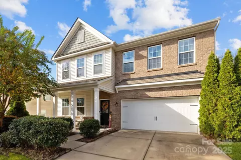 6119 Castlecove Rd, Charlotte, NC 28278