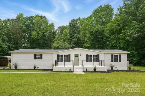 12382 Ritchie Rd, Midland, NC 28107