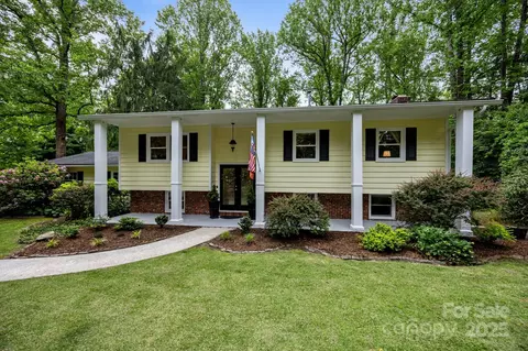 931 Indian Hill Rd, Hendersonville, NC 28791