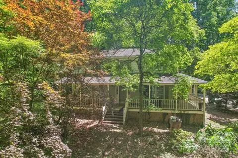 8504 Knollwood Cir, Charlotte, NC 28213
