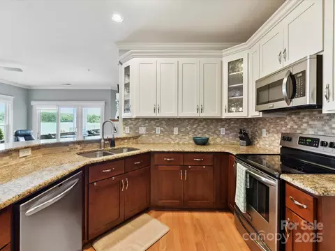 Kitchen - 930 Jetton St, Davidson, NC 28036 photo 2 of 4