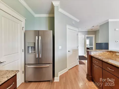 Kitchen - 930 Jetton St, Davidson, NC 28036 photo 4 of 4