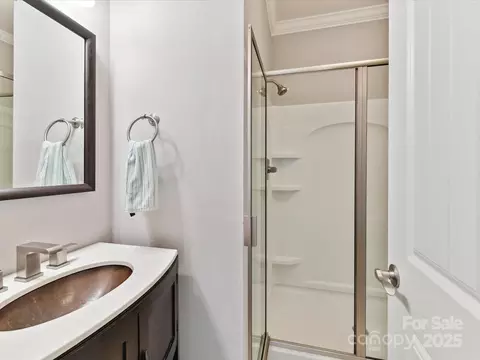 Bath - 930 Jetton St, Davidson, NC 28036 photo 4 of 6