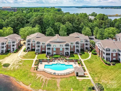 View/Area - 930 Jetton St, Davidson, NC 28036 photo 8 of 10