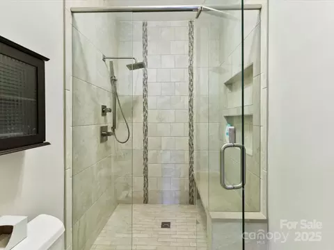 Bath - 930 Jetton St, Davidson, NC 28036 photo 2 of 6