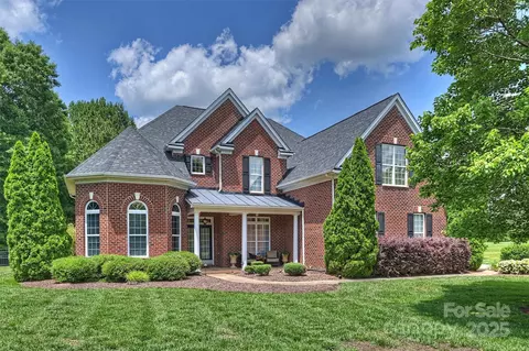 2300 Lord Anson Dr, Waxhaw, NC 28173