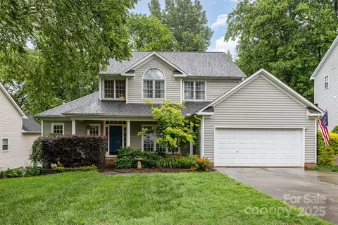 17318 Cambridge Grove Dr, Huntersville, NC 28078