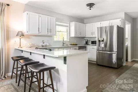 Kitchen - 16 Royal Rdg, Clyde, NC 28721 photo 1 of 4