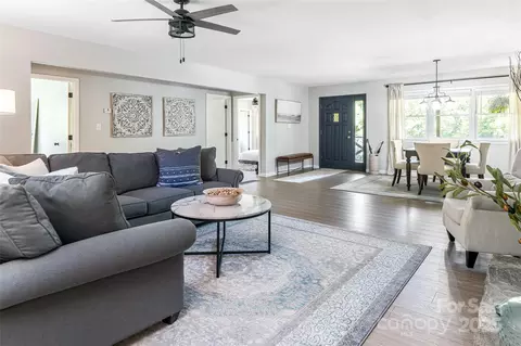 Living - 16 Royal Rdg, Clyde, NC 28721 photo 5 of 5