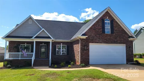 3712 Travertine Dr, Lancaster, SC 29720