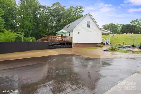 Exterior - 1135 Brook Path Trl, Denver, NC 28037 photo 3 of 3