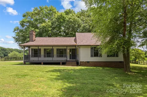 Exterior - 5200 Winding Ln, Indian Trail, NC 28079 photo 1 of 4