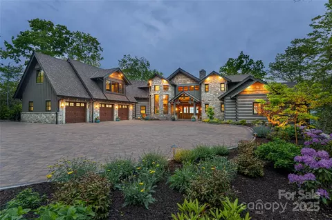 511 Asgi Trl, Maggie Valley, NC 28751
