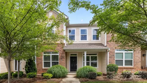 206 Overstone Ct, Fort Mill, SC 29715