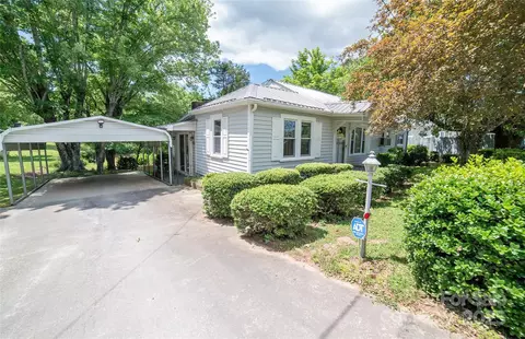 1463 Land St, Lenoir, NC 28645