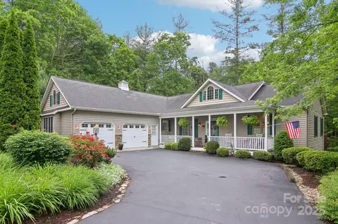 310 Jonathan Creek Dr, Etowah, NC 28729