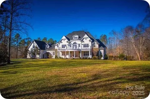 450 Greywalls Ln, Iron Station, NC 28080