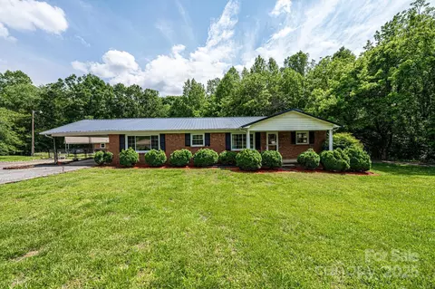 Curve View Road, Lincolnton, NC 28092