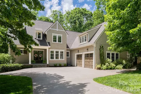 20 E Owl Creek Ln, Fairview, NC 28730