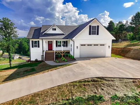 220 Pine Ridge Rd, Mars Hill, NC 28754