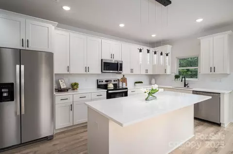 Kitchen - 207 9th Ne Ct NE, Conover, NC 28613 photo 1 of 3