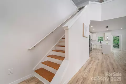 Entry Way - 207 9th Ne Ct NE, Conover, NC 28613 photo 2 of 2