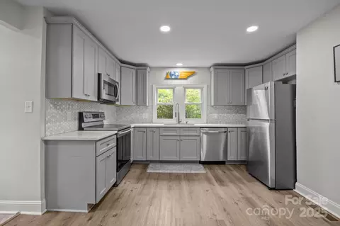 Kitchen - 5371 Davidson Rd, Davidson, NC 28036 photo 1 of 3