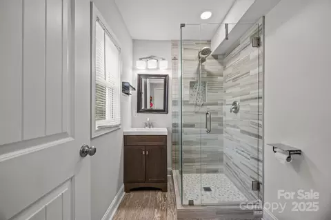 Bath - 5371 Davidson Rd, Davidson, NC 28036 photo 1 of 4