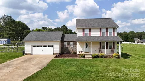 2377 Mintew Cir, Lincolnton, NC 28092