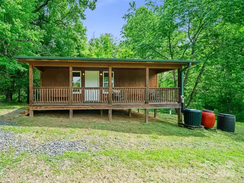 289 Bailey Settlement Rd, Green Mountain, NC 28740