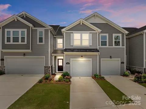 5625 Axil Ln, Charlotte, NC 28269