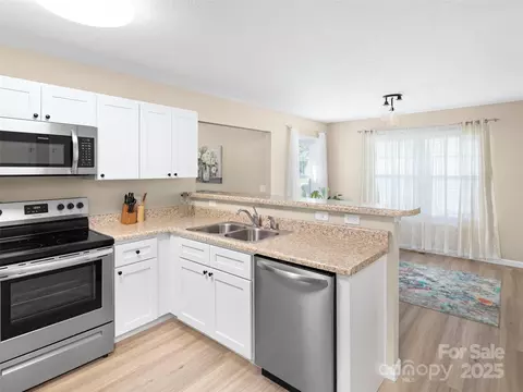 Kitchen - 87 Markley Dr, Flat Rock, NC 28731 photo 2 of 4