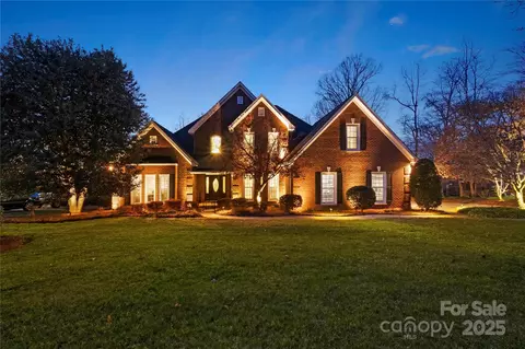 3115 Duck Point Dr, Monroe, NC 28110