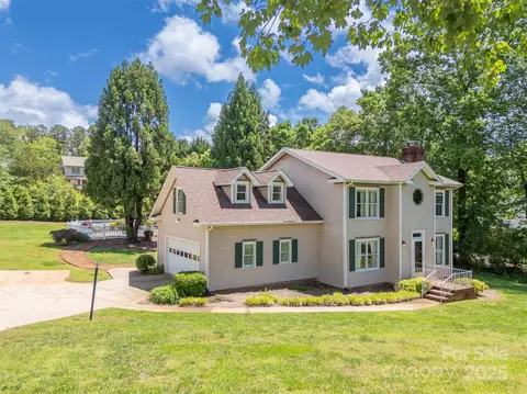 312 Briarwood Dr, Rutherfordton, NC 28139