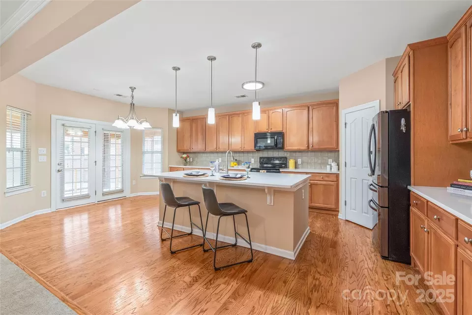 Kitchen - 14104 Kendrick Cross Rd, Charlotte, NC 28273 photo 5 of 5