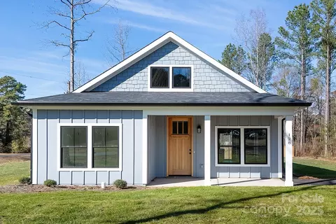 128 Loblolly Dr, Mount Gilead, NC 27306