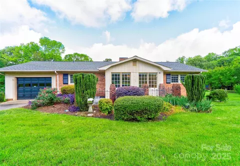 1184 Cambridge Dr, Shelby, NC 28152