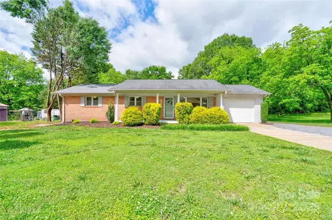 504 Forest Ridge Dr, Shelby, NC 28152