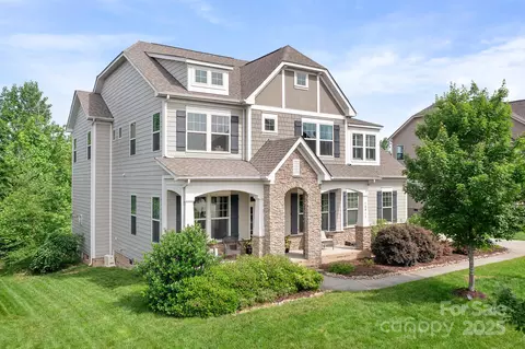 10911 Skymont Dr, Huntersville, NC 28078