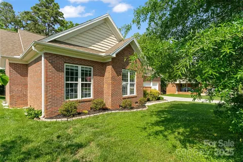 2016 Townview Dr, Kannapolis, NC 28081 photo 3
