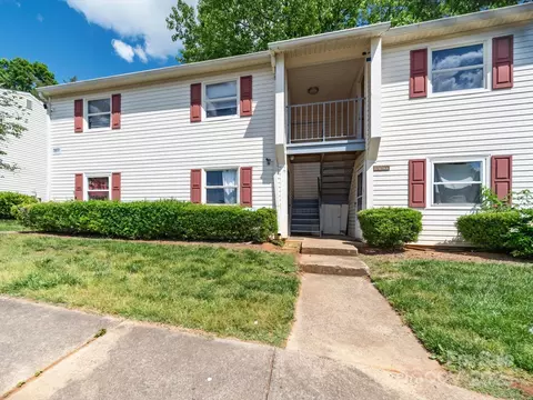 7977 Shady Oak Trl, Charlotte, NC 28210