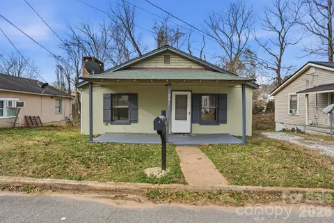 381 N Cleghorn St, Rutherfordton, NC 28139