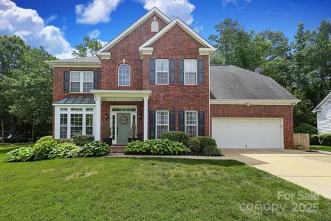 916 Cadogan Ct, Fort Mill, SC 29708