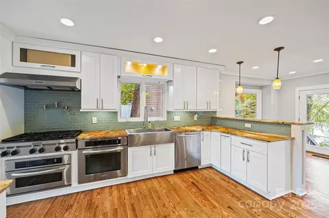 1091 Palmyra Dr, Tega Cay, SC 29708 photo 11
