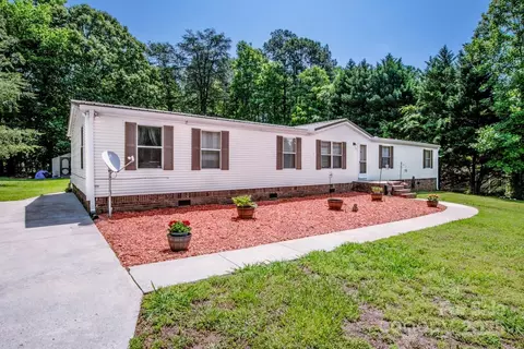 161 Crystal Bay Dr, Mooresville, NC 28115