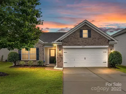 2005 Grimley Ln, Fort Mill, SC 29707