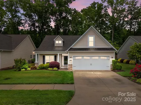 422 Drake Ln, Salisbury, NC 28146