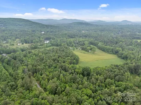 287 Red Fox Ln, Flat Rock, NC 28731 photo 3