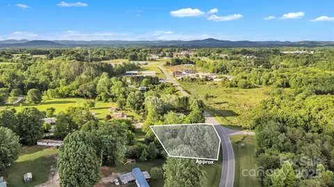 35 R E Johnson Ln, Hiddenite, NC 28636 photo 7